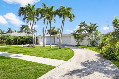 720 Eastwind Dr, West Palm Beach, FL 33408-4304