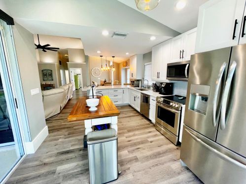 6226 Greenspointe Dr, Boynton Beach FL  33437-4914 exterior