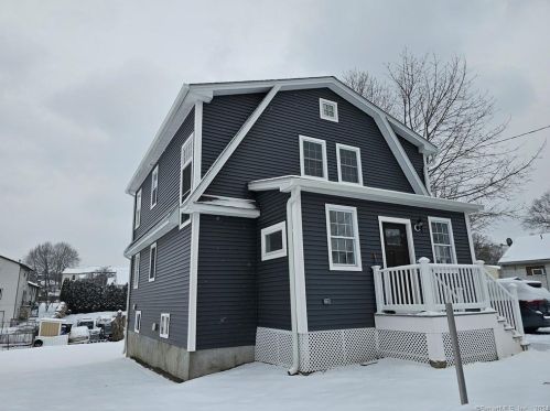 8 Concord St, Danbury CT  06810-6411 exterior