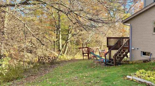 490 Olympic Dr, Slinger WI  53086-9379 exterior