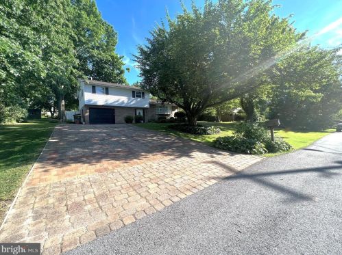 840 Meadow Ln, Camp Hill, PA 17011-1545