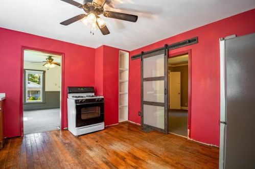 1889 Powers Ave, Hermitage, PA 16150-9365