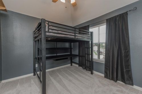 2112 Huron Cir, Denton TX  76210-2951 exterior