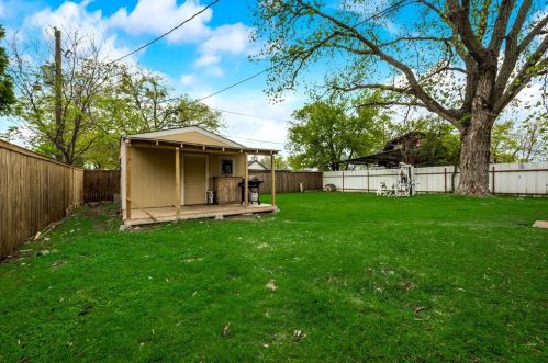 3404 Royal Crst Dr, Fort Worth TX 76140-2716 exterior