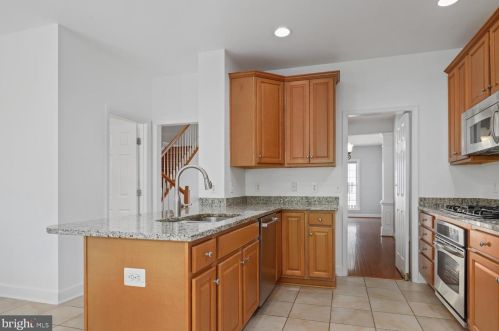 14757 Potomac Branch Dr, Woodbridge VA  22191-4030 exterior