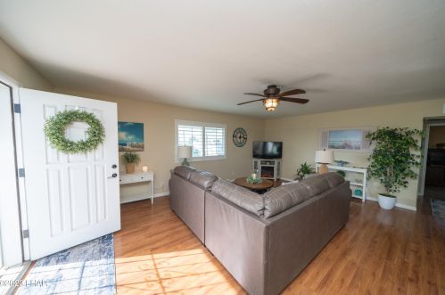 1776 Los Lagos Dr, Lake Havasu City, AZ 86403-6623