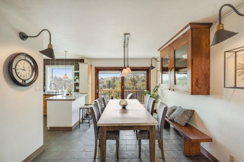 2622 Monserat Ave, Belmont CA  94002-1446 exterior