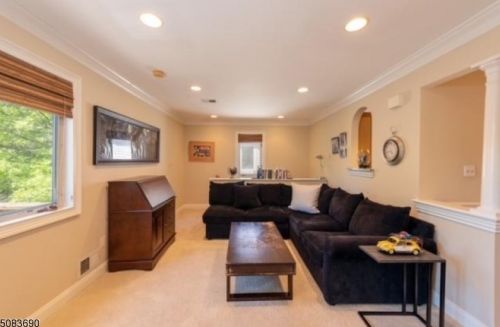 75 Sunrise Dr, Whippany NJ  07981 exterior