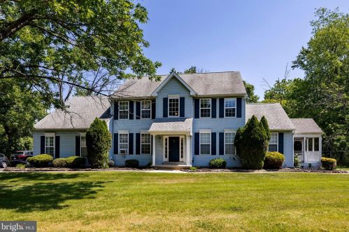 112 Wentworth Dr, Lansdale, PA 19446-1670