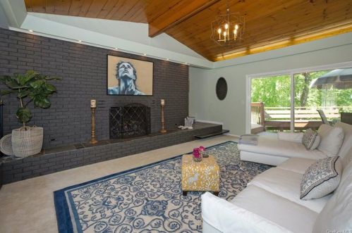 12 Fawn Hl Rd, Tuxedo Park NY  10987-3531 exterior