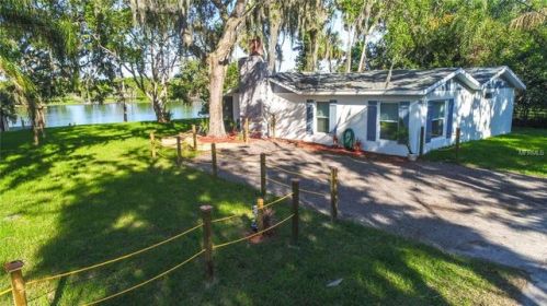 1063 Lemon Bluff Rd, Osteen, FL 32764-9642