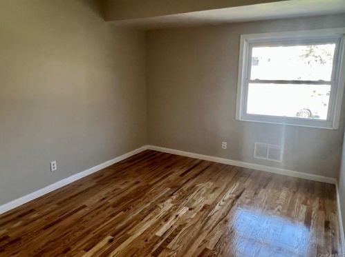 11 Silo Ln, Middletown NY  10940-2603 exterior