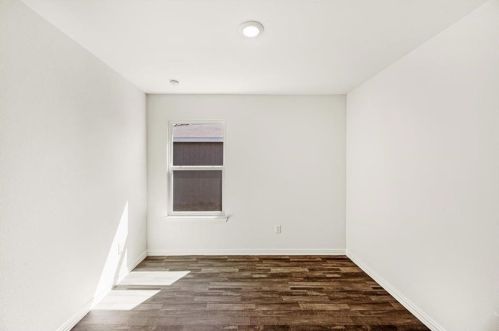 2208 Sayle St, Greenville TX  75401-3138 exterior