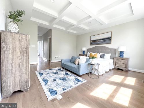 1010 15th St, Washington DC  20003-3213 exterior