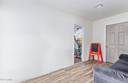 1115 29 Ave, Phoenix AZ 85009-5716 exterior