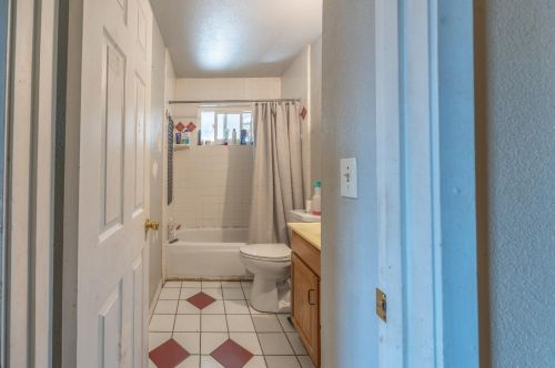 9 Ashley Ave, Woodland CA  95695-2509 exterior