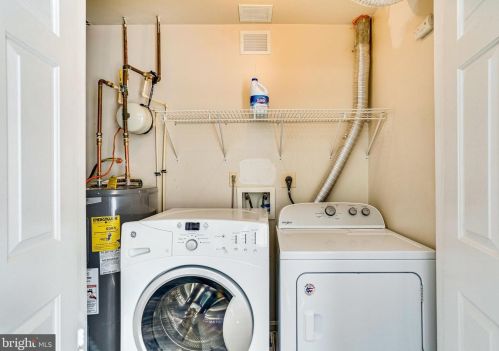 207 54th St, Washington DC  20019-6625 exterior