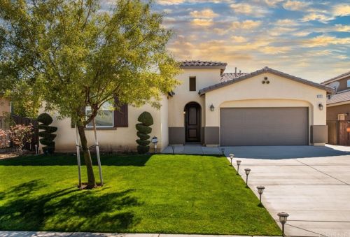 9511 Poseidon St, Bakersfield, CA 93306-7894
