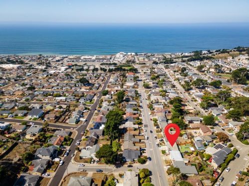 383 Monterey Rd, Pacifica CA  94044-1460 exterior