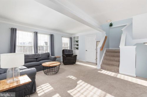 9078 Falcon Glen Ct, Bristow VA  20136-5739 exterior