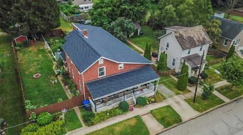 311 Pine St, Zelienople, PA 16063-1820