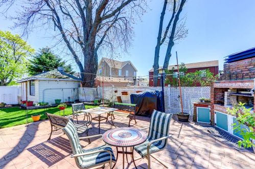 114 Granada Pkwy, North Lindenhurst NY  11757-6013 exterior