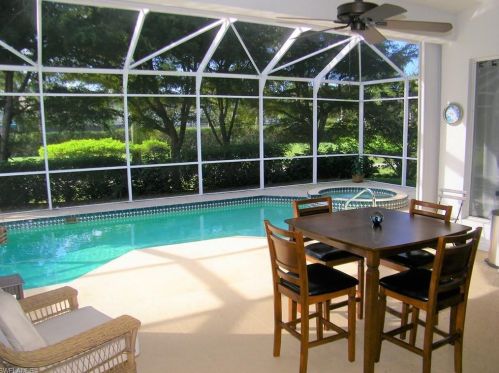 3892 Clipper Cove Dr, Naples FL  34112-4238 exterior