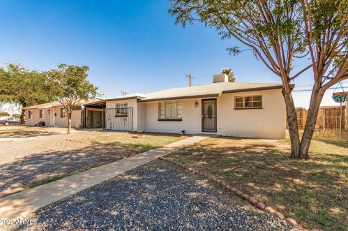 8841 31st Ave, Phoenix, AZ 85051-3927