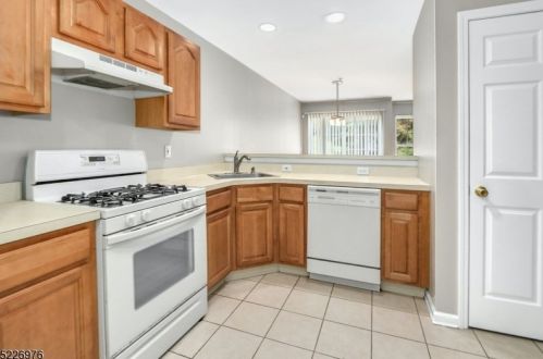 105 Boulder Ridge Dr, Dover NJ  07869-1644 exterior