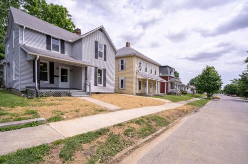 726 Broadway St, Washington Ch, OH 43160-2010