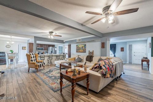 13229 8th Ave, Phoenix AZ  85029-1808 exterior