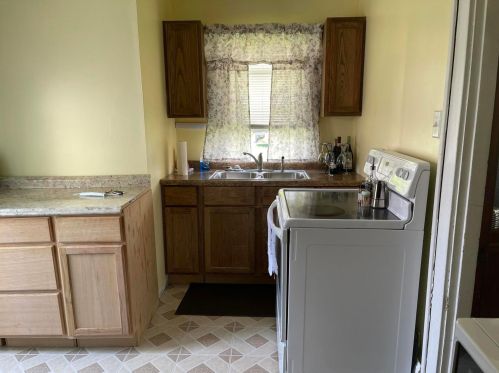 924 Yeoman St, Washington Ch OH  43160-2145 exterior