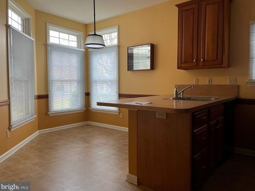 200 Crescent Dr, Swatara PA  17033-2335 exterior