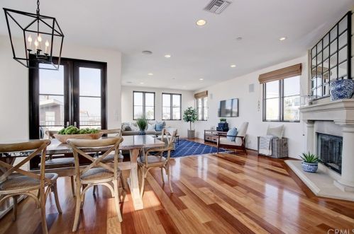 320 33rd Pl, Manhattan Beach CA  90266-3820 exterior