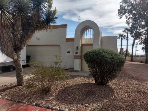 7285 Haskins Dr, Tucson, AZ 85746-8251