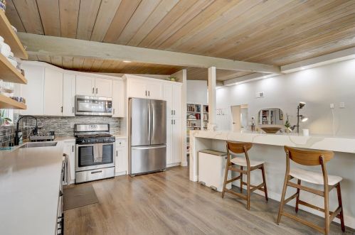 5038 Chaparral Way, San Diego CA 92115-2239 exterior