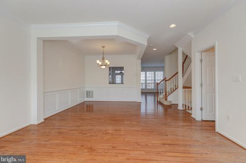8240 Gunston Commons Way, Lorton VA  22079-5027 exterior