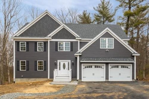 57 Ashwood Ave, Wilmington, MA 01887-4403