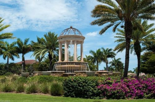 9126 Napoli Ct, Naples FL  34113-8050 exterior