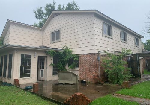 1801 Valcourt Dr, Richardson, TX 75081-1932