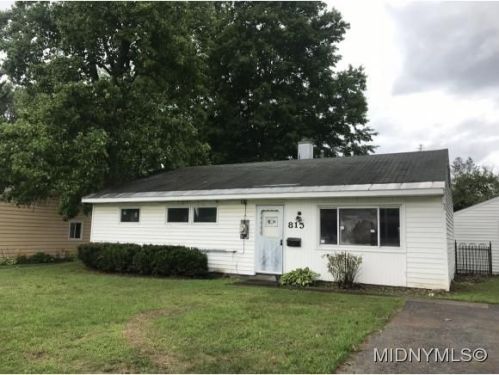 815 Lee St, Rome, NY 13440-2533