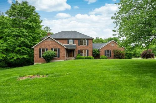 3793 Fallentree Ln, Cincinnati, OH 45236-1035
