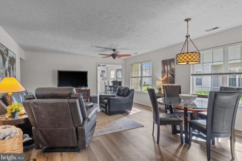 611 Cascade Dr, Mount Laurel NJ 08054-4928 exterior