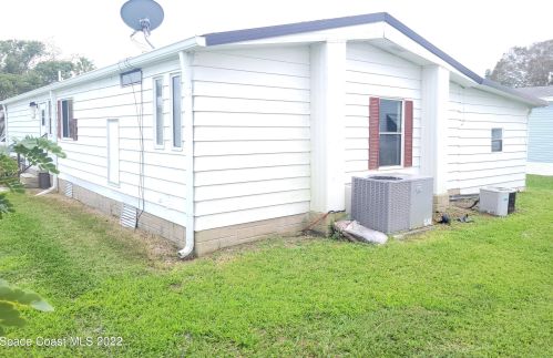 610 Dolphin Cir, Sebastian FL  32976-2598 exterior