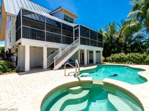 9027 Mockingbird Dr, Sanibel FL  33957-3609 exterior