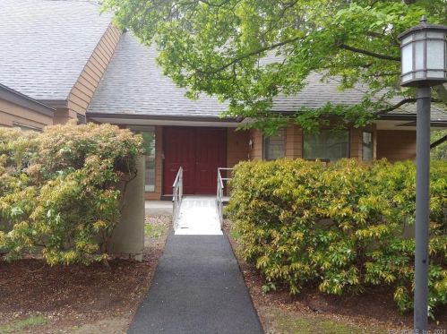 19 Font Hill Park, Bloomfield, CT 06002-2139