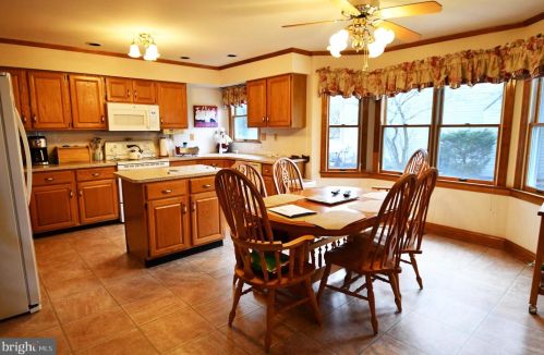 988 Lansdale Ave, Lansdale PA 19446-1621 exterior