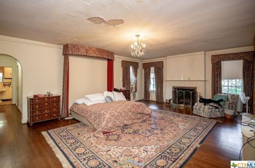 501 Vine St, Victoria TX exterior