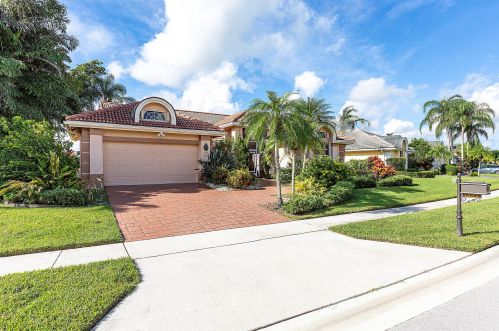 7684 Dorchester Rd, Boynton Beach, FL 33472-5003