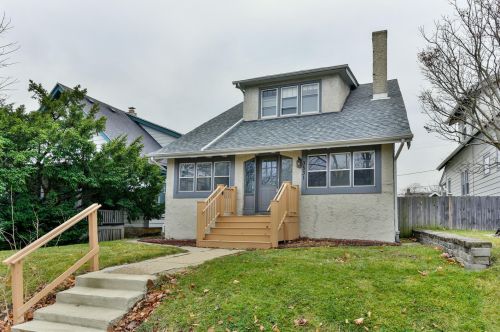 3531 Murray Ave, Milwaukee WI  53211-2525 exterior